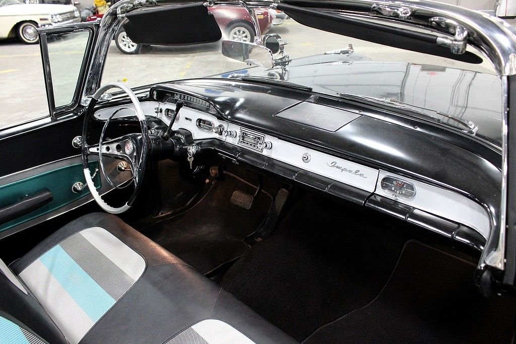 1958 Chevrolet Impala photo 13