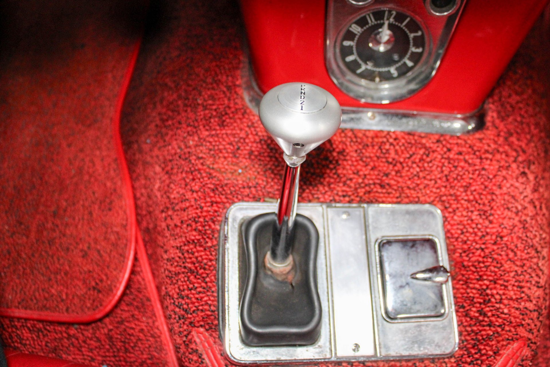 1960 Chevrolet Corvette photo 13