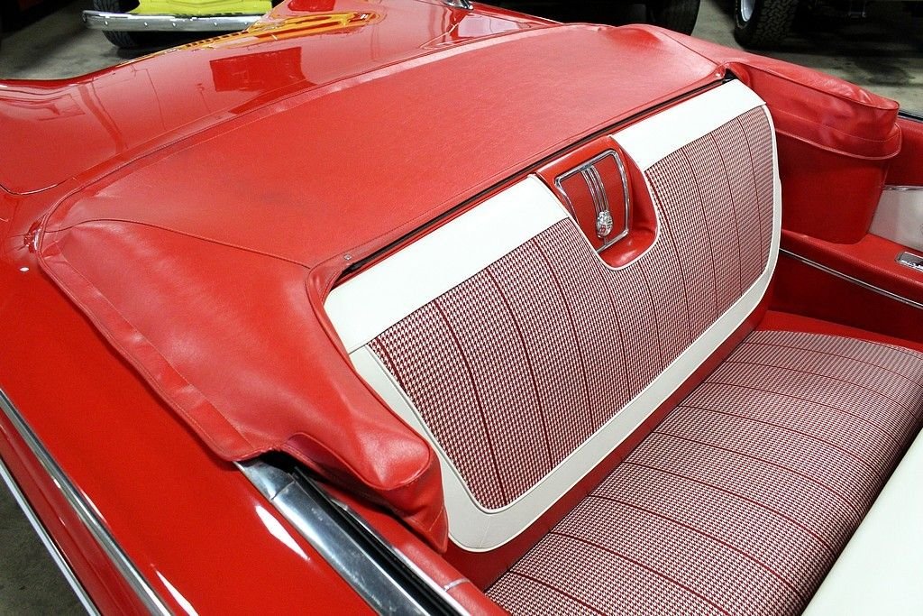 1960 Chevrolet Impala Convertible photo 8