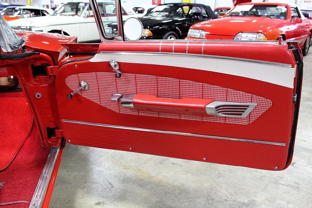 1960 Chevrolet Impala Convertible photo 10