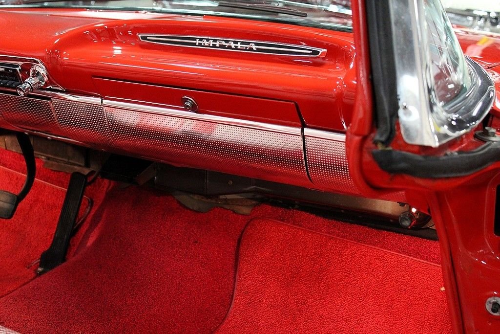 1960 Chevrolet Impala Convertible photo 11