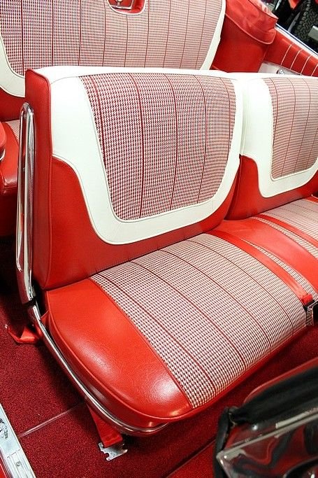 1960 Chevrolet Impala Convertible photo 30
