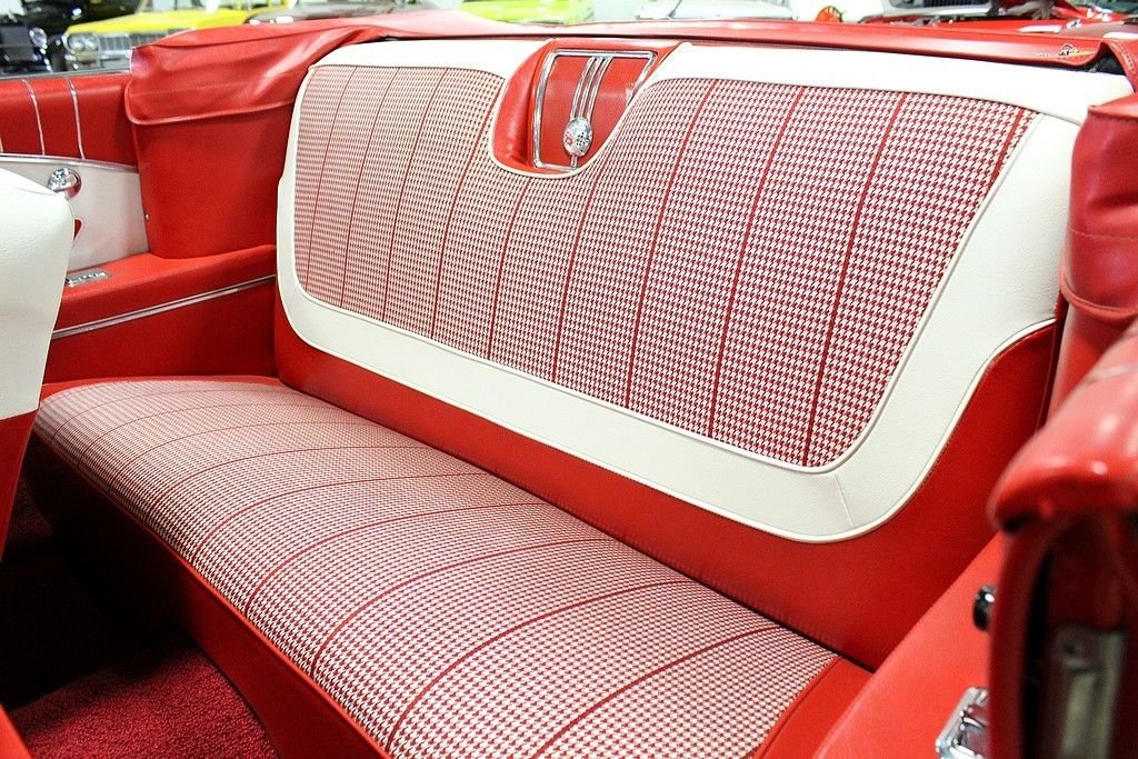 1960 Chevrolet Impala Convertible photo 33