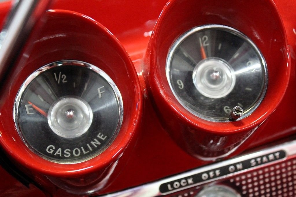 1960 Chevrolet Impala Convertible photo 37