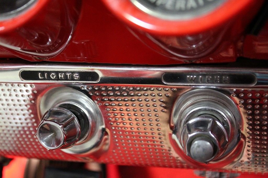 1960 Chevrolet Impala Convertible photo 38