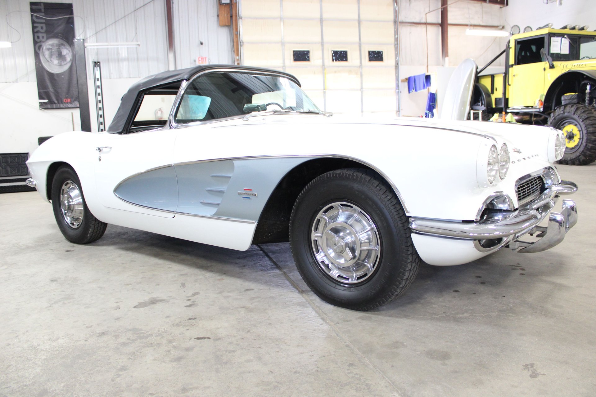 1961 Chevrolet Corvette photo 7