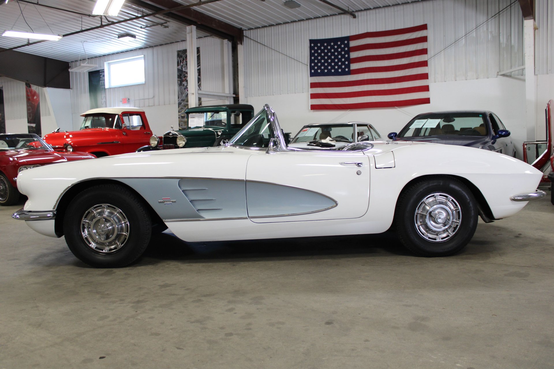 1961 Chevrolet Corvette photo 28
