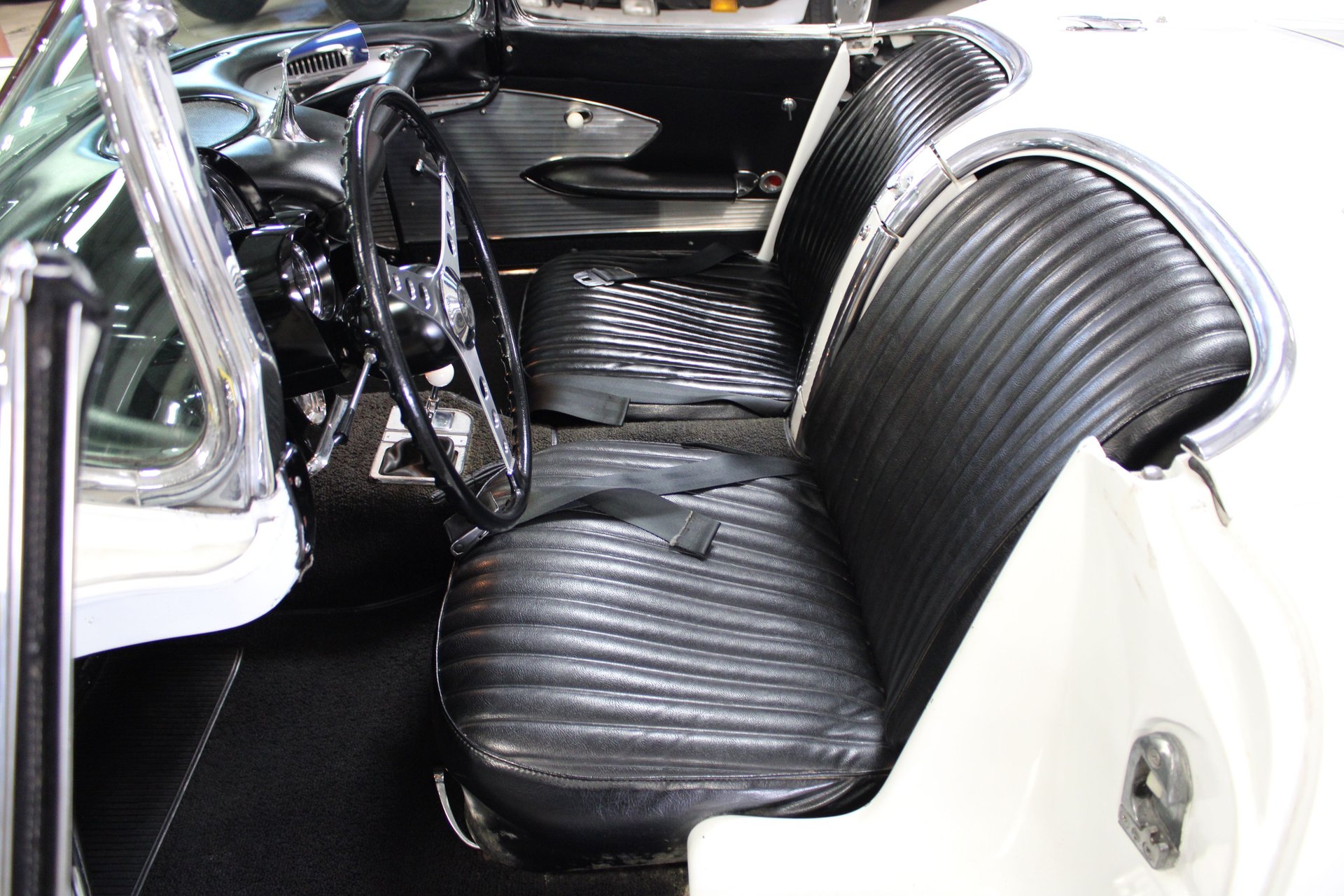 1961 Chevrolet Corvette photo 45