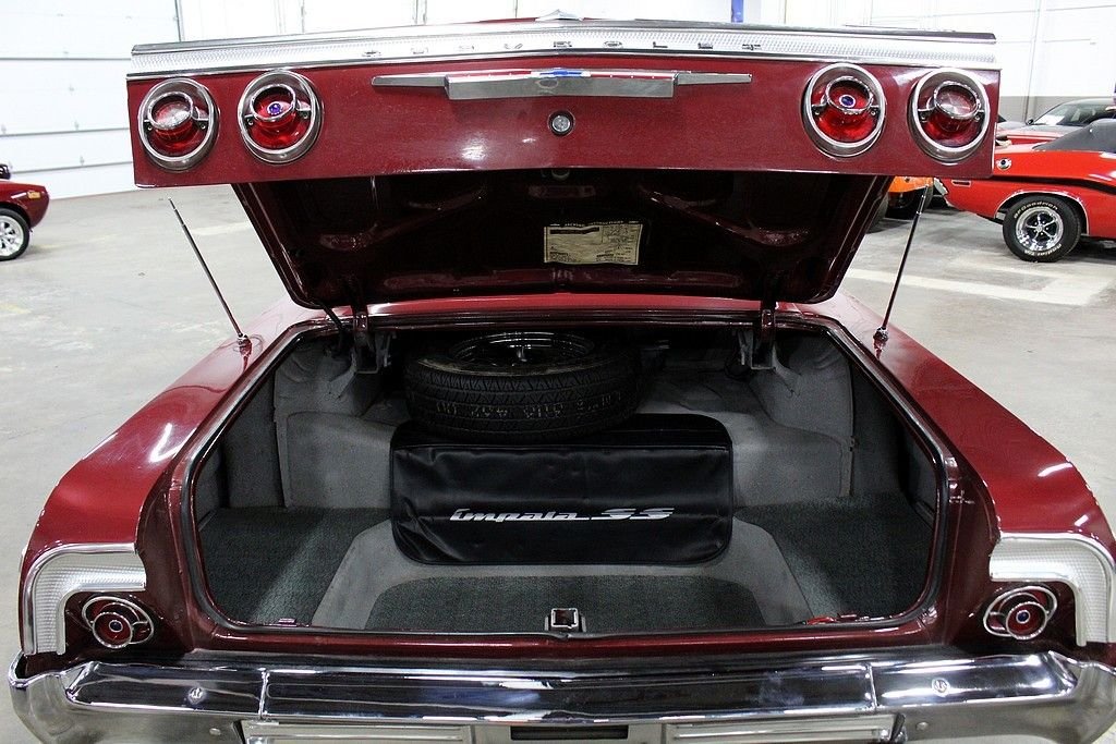 1964 Chevrolet Impala SS photo 24