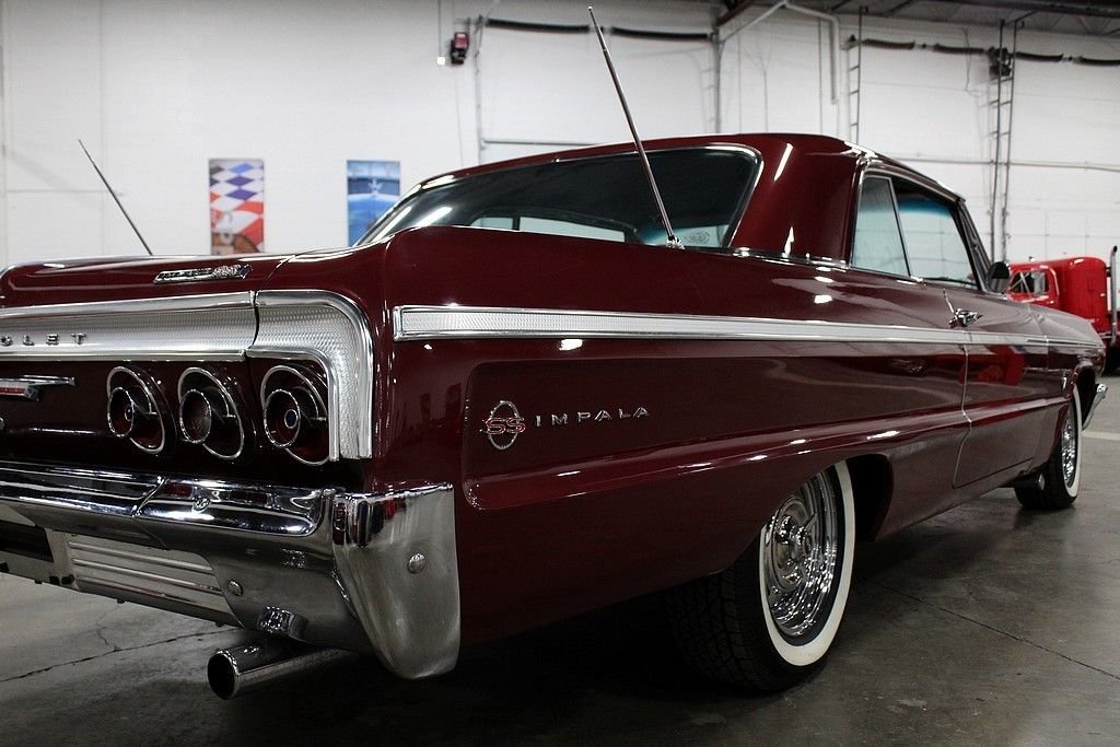 1964 Chevrolet Impala SS photo 32