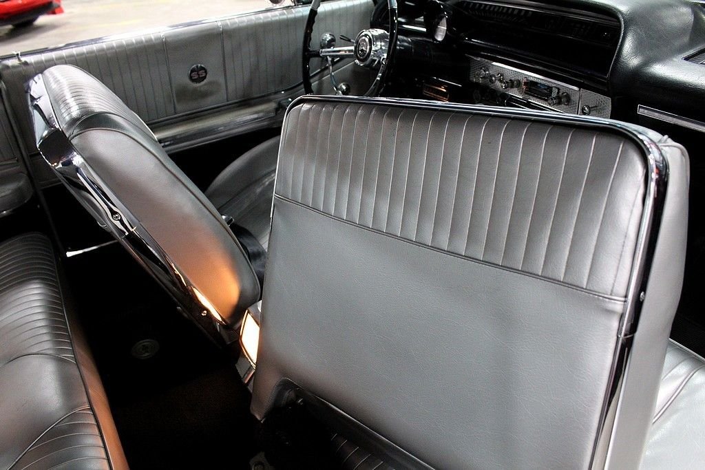 1964 Chevrolet Impala SS photo 36