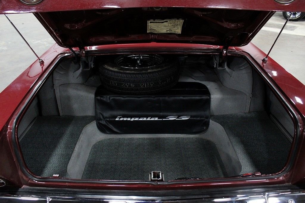 1964 Chevrolet Impala SS photo 38