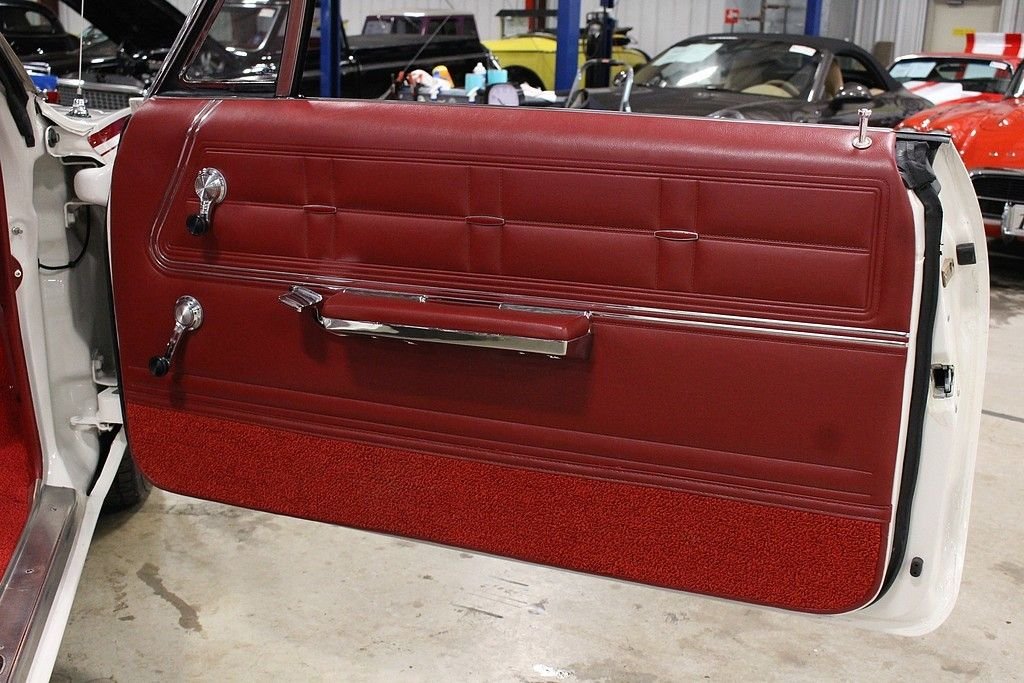 1967 Chevrolet Impala SS 427 photo 11