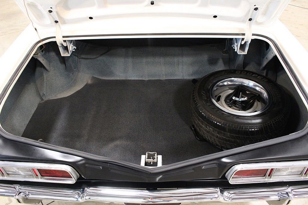 1967 Chevrolet Impala SS 427 photo 22