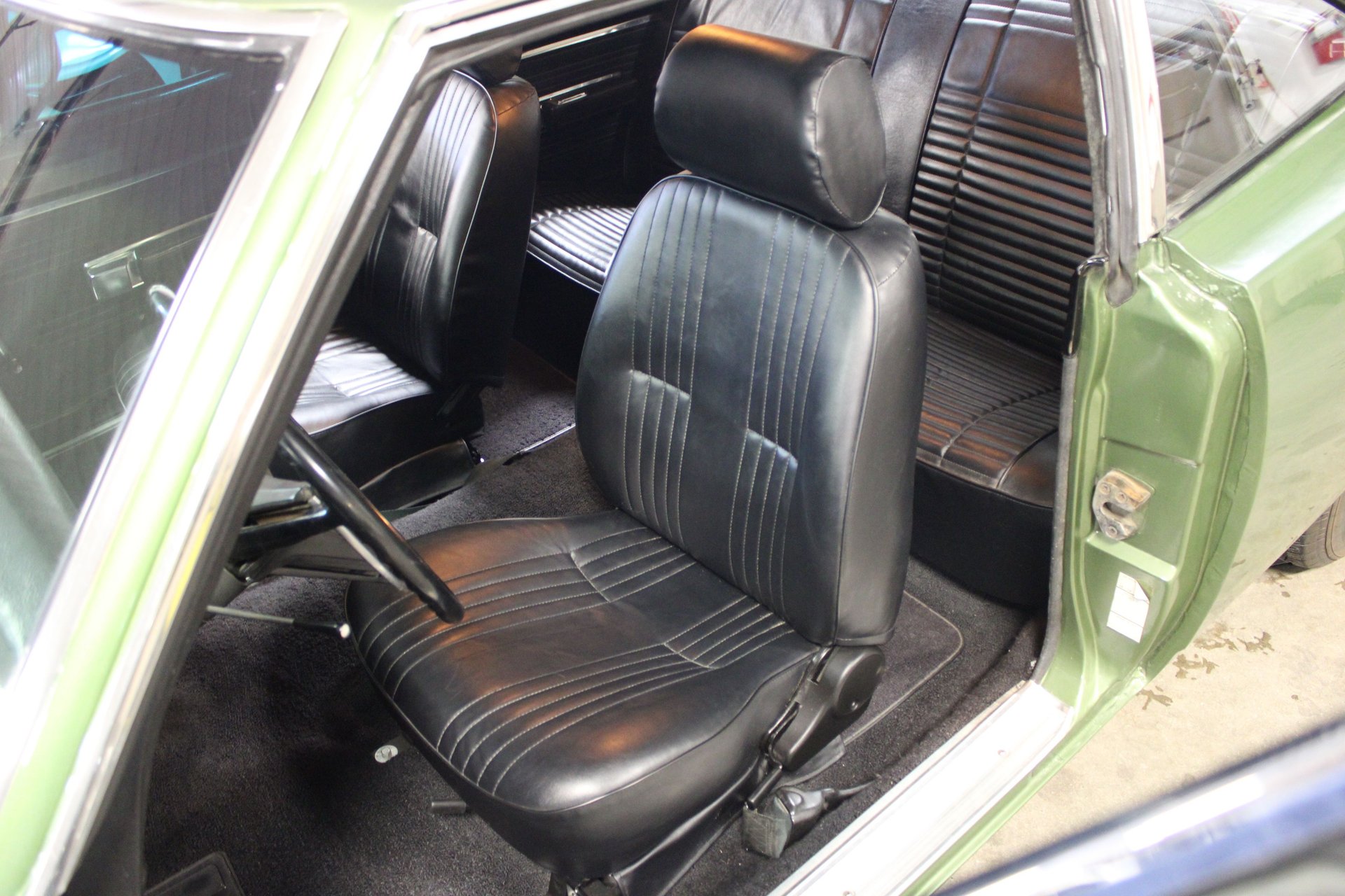 1969 Plymouth Roadrunner photo 31